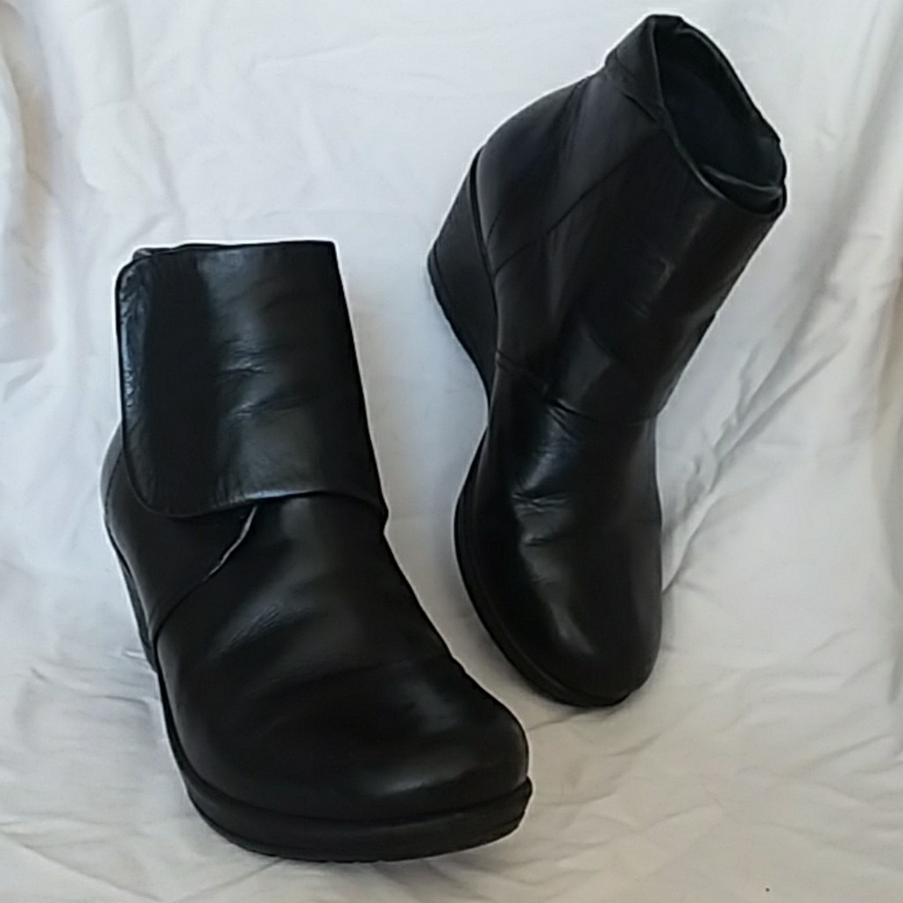 Dansko Sz 38 Black Wedge Ankle Boot 'Romy'